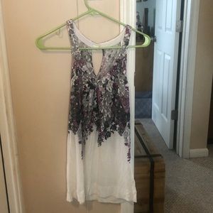 Flowy tank